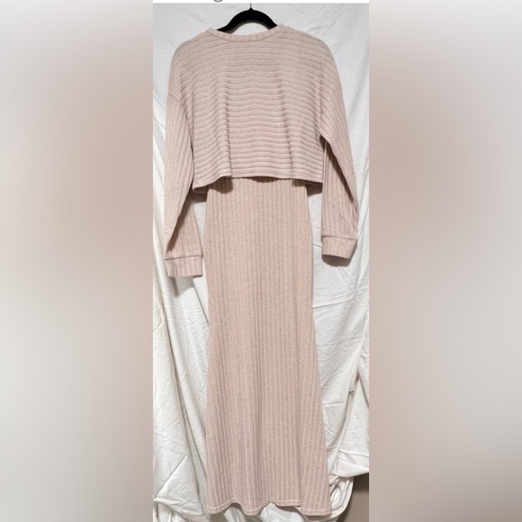 NWOT Cozy Cream Tiered Two Piece Knit Ribbed Sweater Dress Set Cropped SOFT - Picture 5 of 13